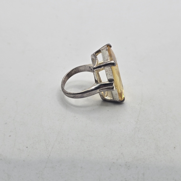 Sterling Silver Yellow Gemstone Ring - Picture 4 of 8